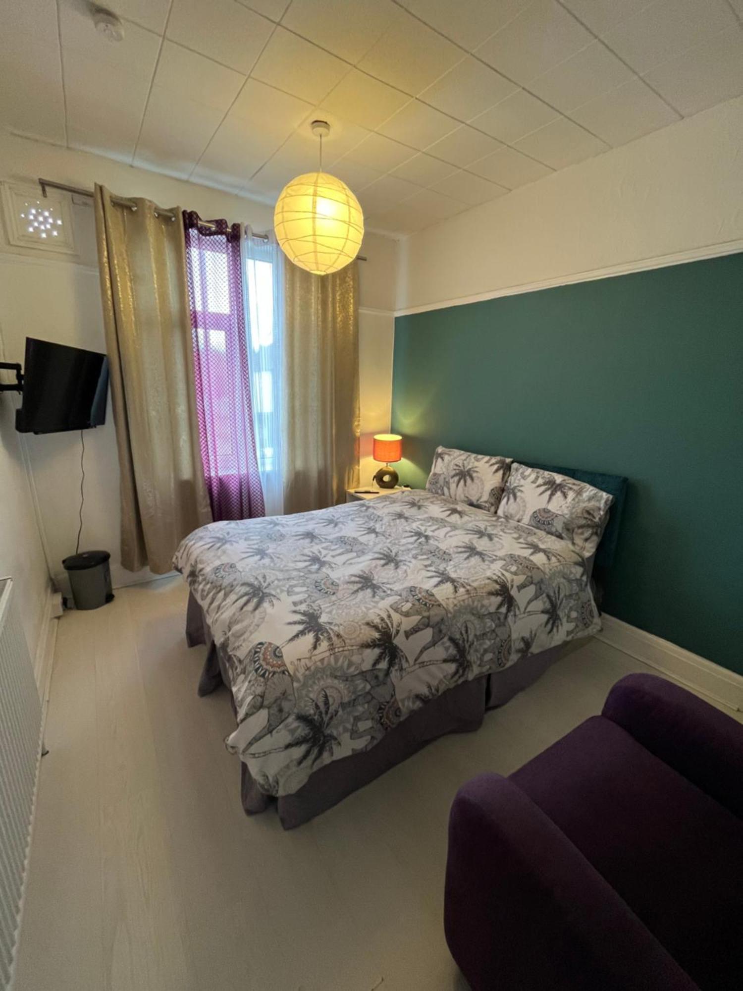 Private 1 Near Southmead Hospital Gjestgiverier *